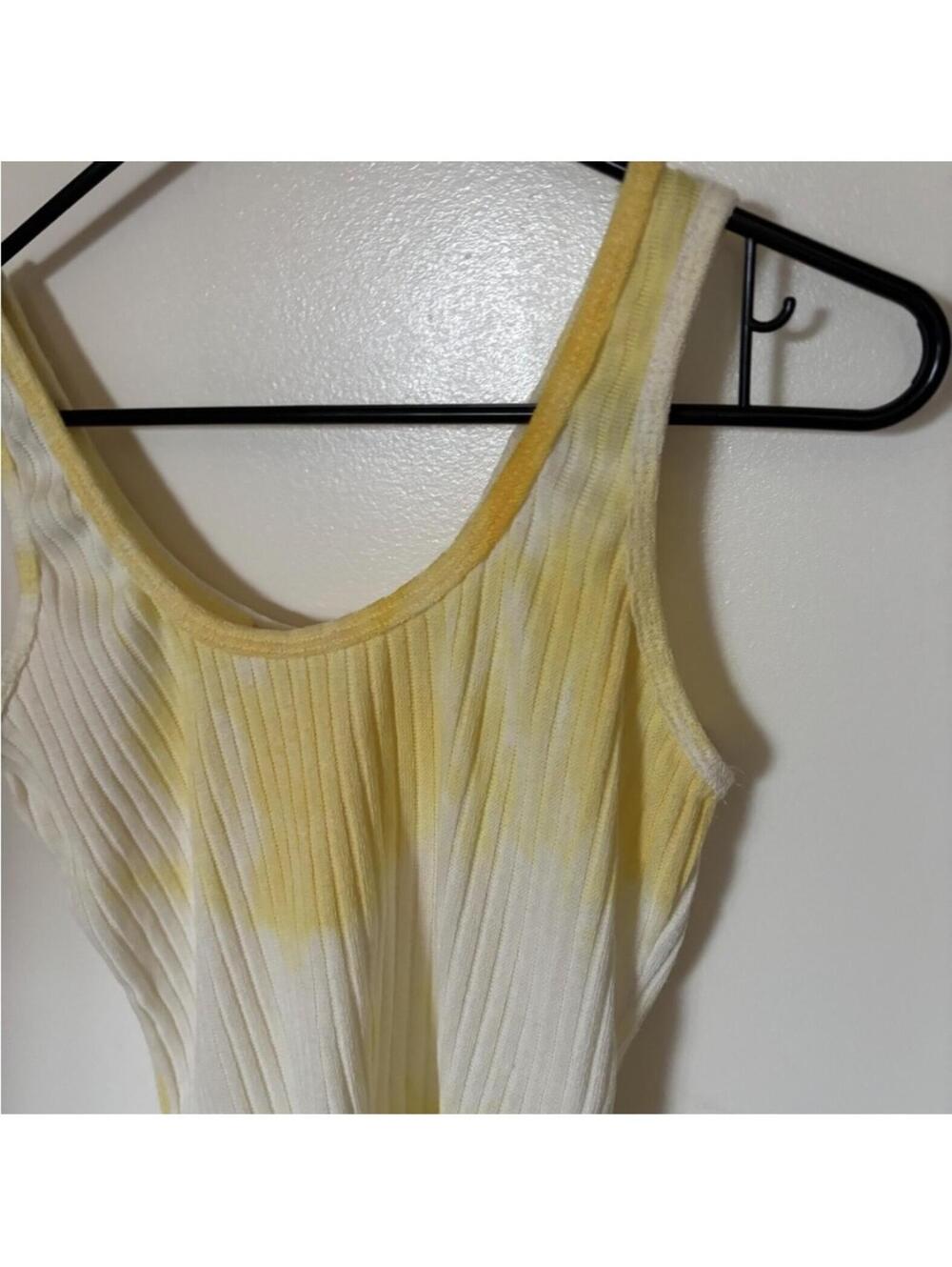 Heart & hips tank top